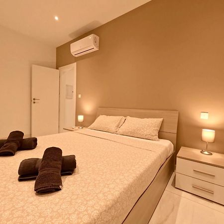 Modern Apartment In St Julian'S Malta, With Breathtaking Views Of Spinola Bay Saint Julian's Eksteriør billede