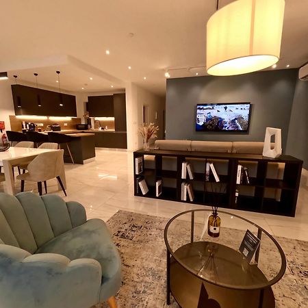 Modern Apartment In St Julian'S Malta, With Breathtaking Views Of Spinola Bay Saint Julian's Eksteriør billede