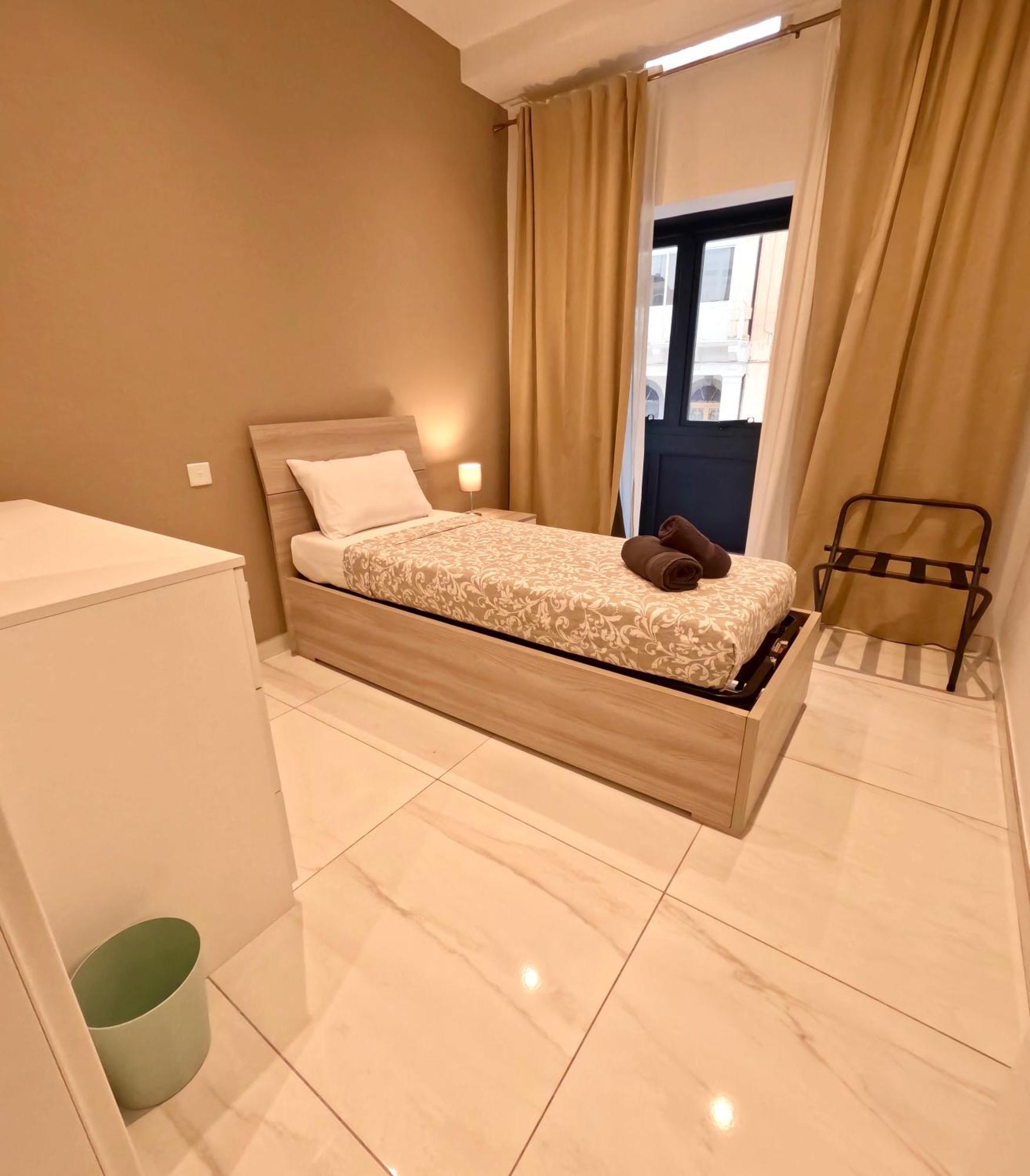 Modern Apartment In St Julian'S Malta, With Breathtaking Views Of Spinola Bay Saint Julian's Eksteriør billede