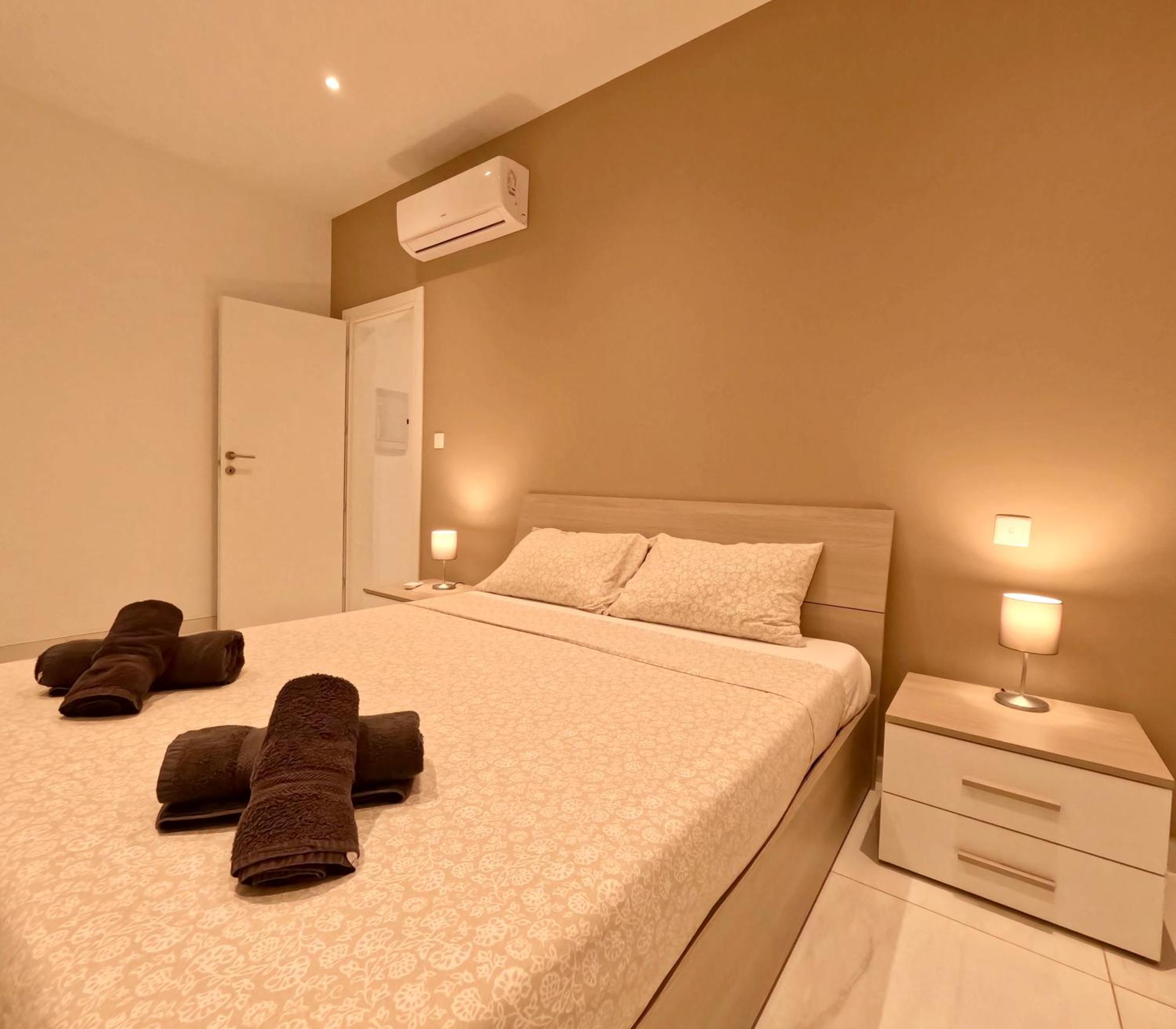 Modern Apartment In St Julian'S Malta, With Breathtaking Views Of Spinola Bay Saint Julian's Eksteriør billede