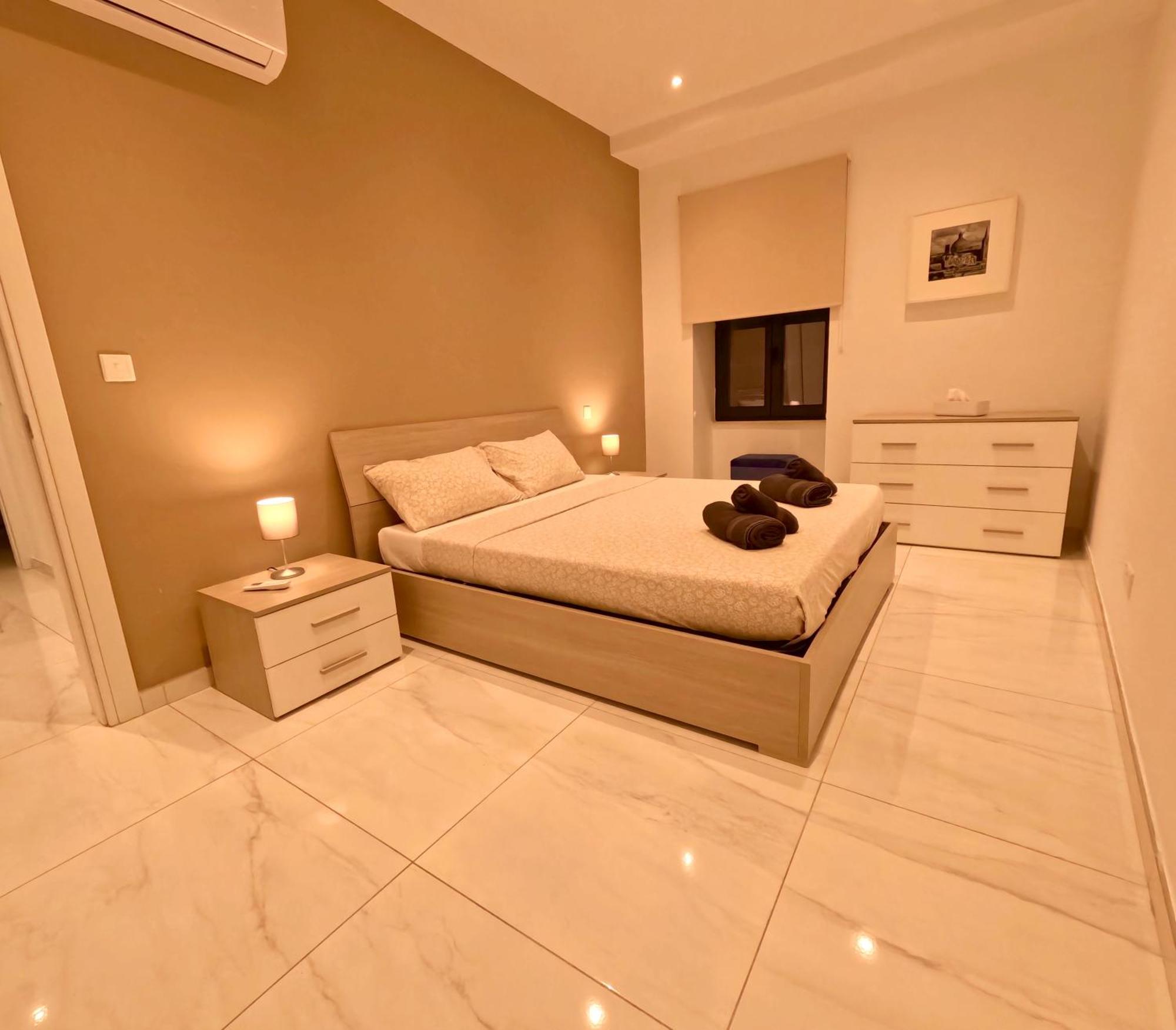 Modern Apartment In St Julian'S Malta, With Breathtaking Views Of Spinola Bay Saint Julian's Eksteriør billede