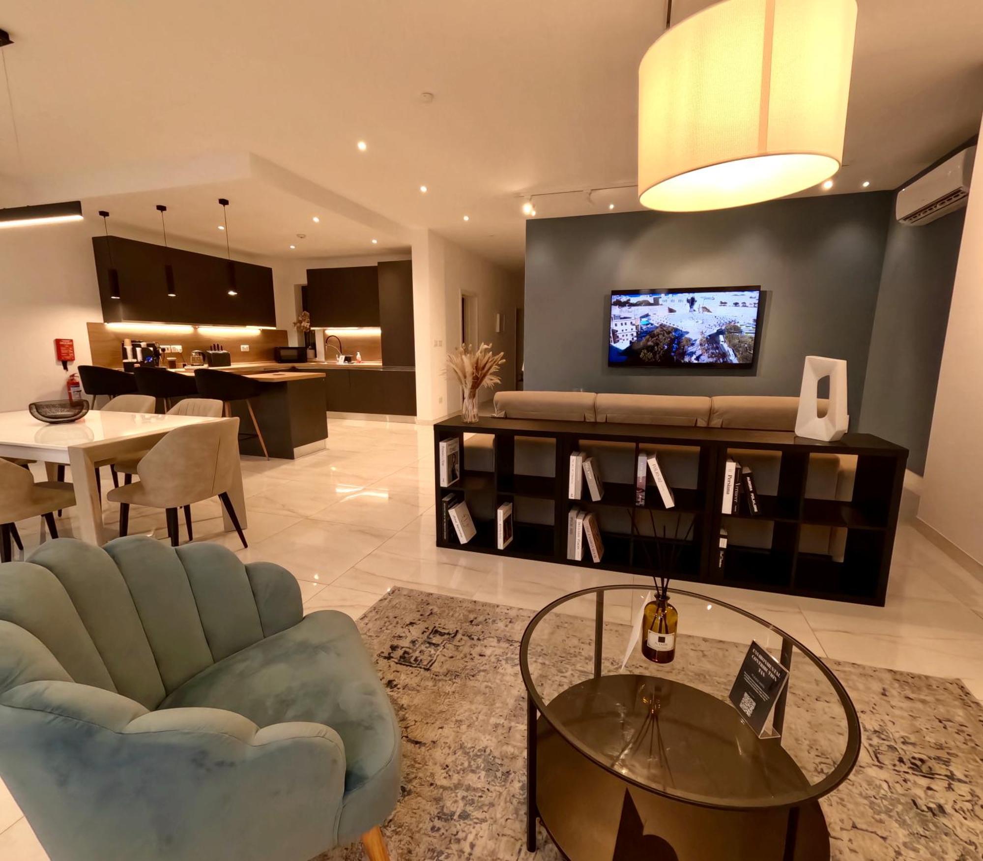 Modern Apartment In St Julian'S Malta, With Breathtaking Views Of Spinola Bay Saint Julian's Eksteriør billede