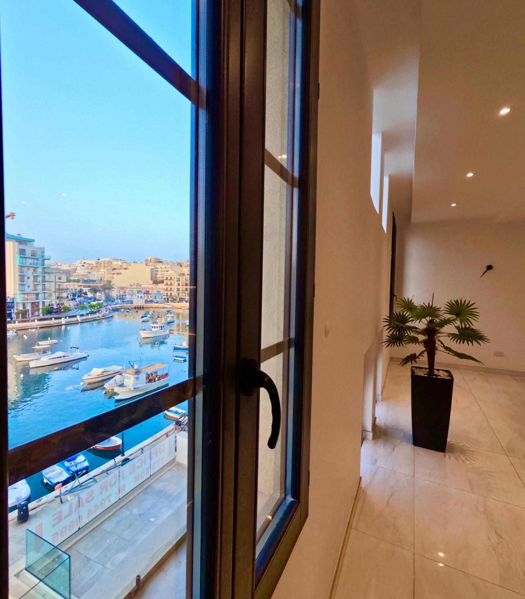 Modern Apartment In St Julian'S Malta, With Breathtaking Views Of Spinola Bay Saint Julian's Eksteriør billede